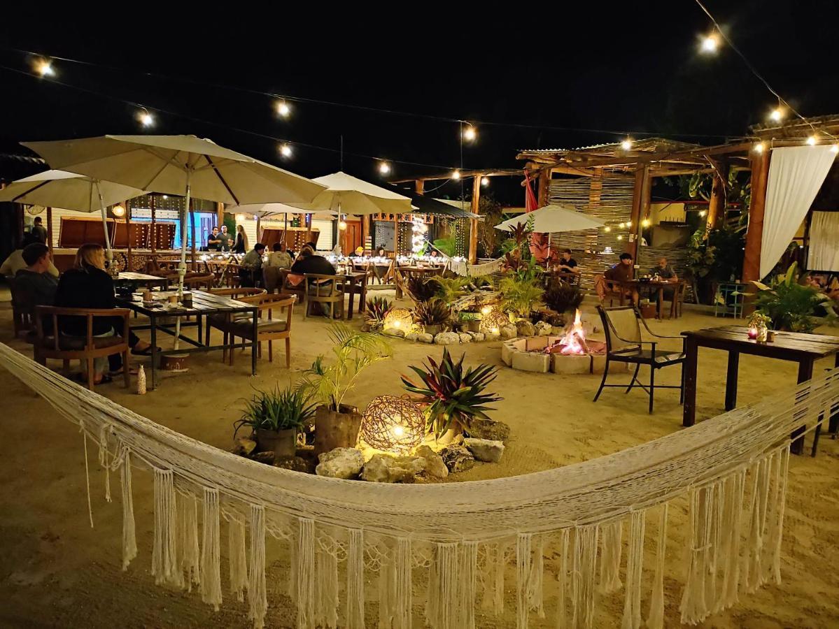 The All Inclusive Hostel - Food, Drinks And Transportation To The Beach And Cenotes 툴룸 외부 사진