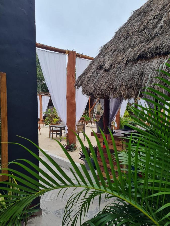 The All Inclusive Hostel - Food, Drinks And Transportation To The Beach And Cenotes 툴룸 외부 사진